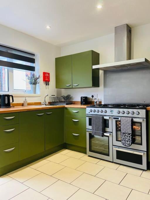Entire 5 Bedroom House, Fast Wi-fi, Free Parking * Cambridge (Cambridgeshire)