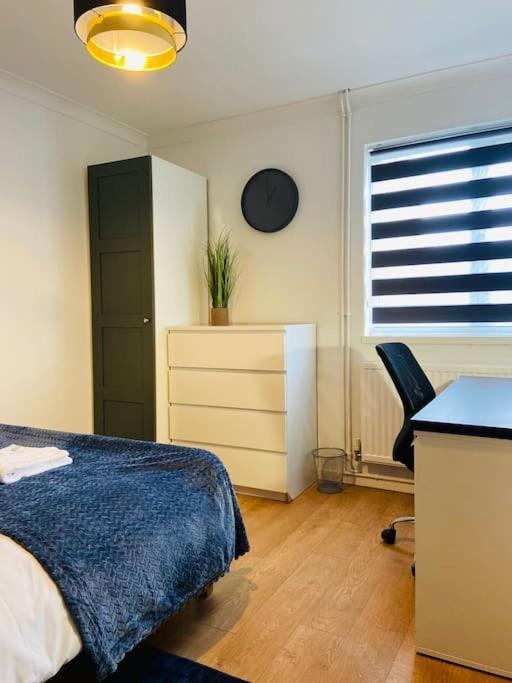Entire 5 Bedroom House, Fast Wi-fi, Free Parking Holiday home Cambridge (Cambridgeshire)