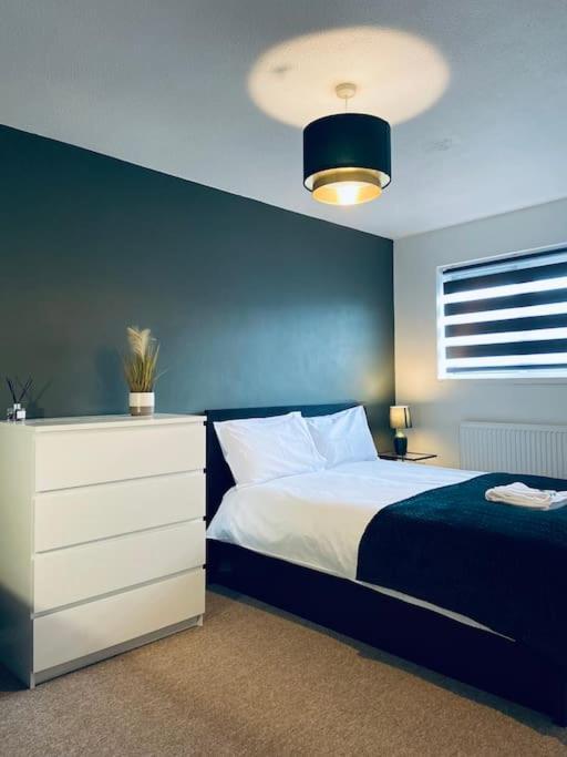Entire 5 Bedroom House, Fast Wi-fi, Free Parking * Cambridge (Cambridgeshire)